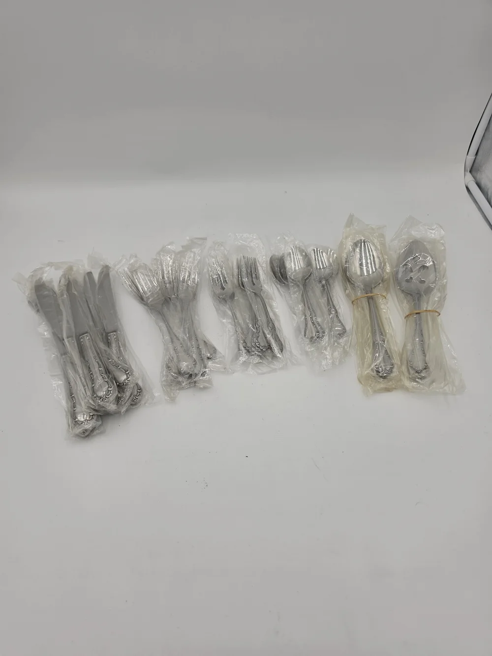 Oneida WHITTIER Stainless – Betty Crocker Flatware Set (NOS)